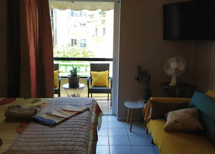 Cozy Studio, 1Min From Kamara
