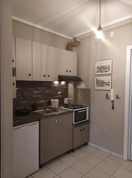 Cozy Studio, 1min From Kamara Apartament Salonic